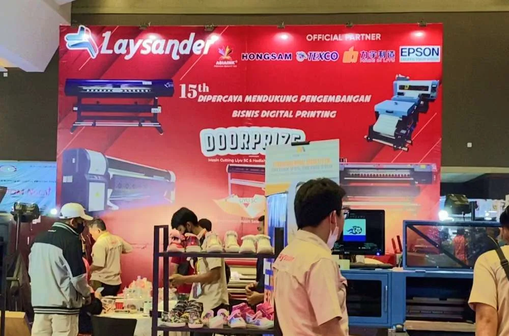 backdrop event nilai proyek besar per order.jpeg