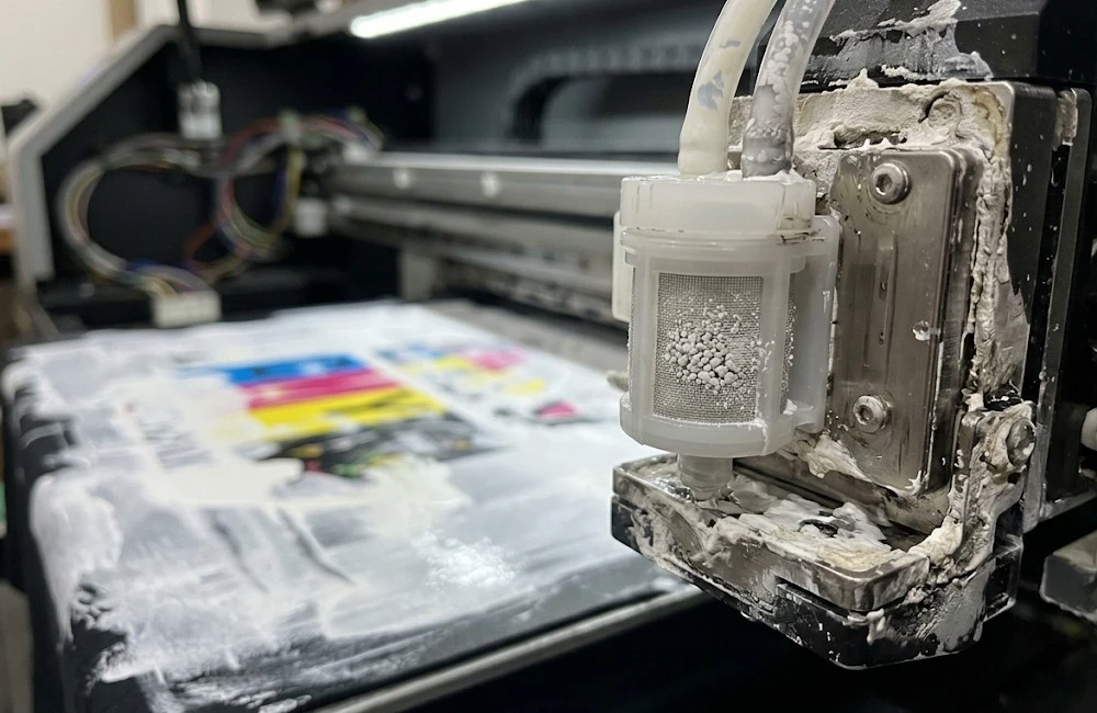 dampak endapan tinta putih pada nozzle dan printhead printer DTF.jpeg